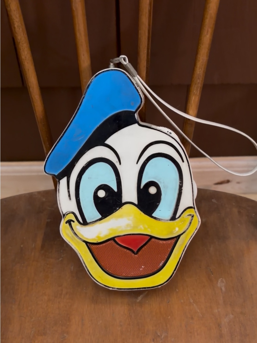 Vintage Novelty Donald Duck Face Transistor Radio (WORKS) — Blue, White, Yellow